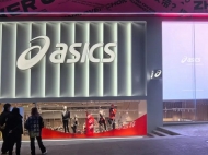 智彩LED顯示屏助力ASICS重慶大融城店“龍”重登場！